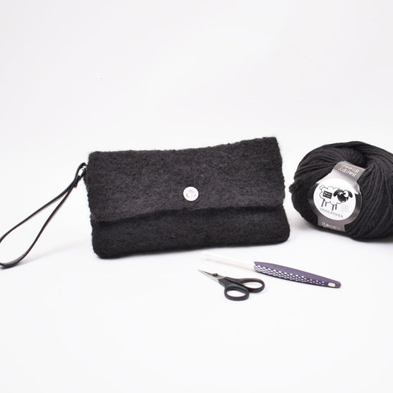

Gefilzte Clutch
2