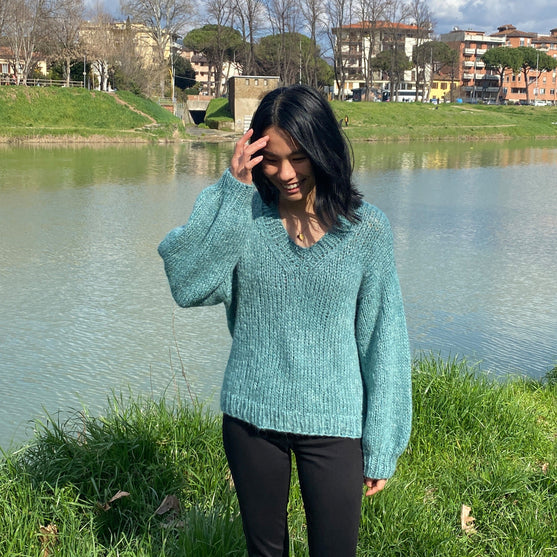 

Charlotte - Pullover mit V-Ausschnitt
1