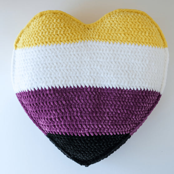 

Non-Binary Pride - Herzkissen
2