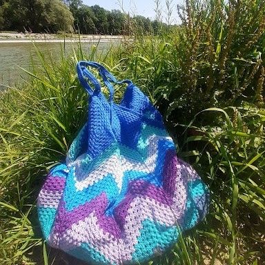 

Big Wavy Bag - Umhängetasche
4
