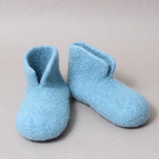 

Chip - Gestrickte Kinderhausschuhe
4