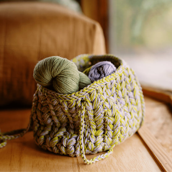 

Vitreous - Tasche aus Puffmaschen
2