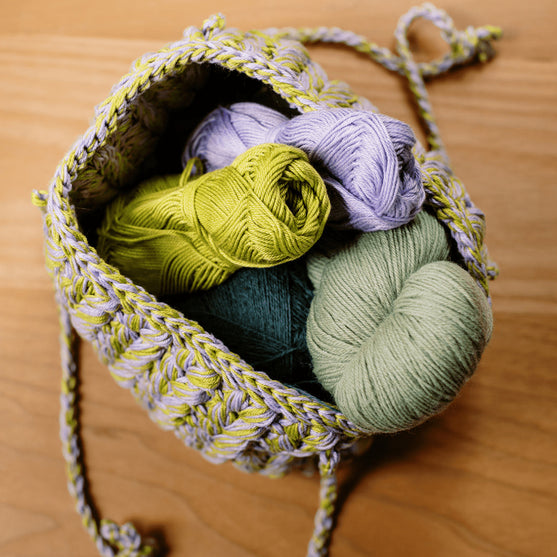 

Vitreous - Tasche aus Puffmaschen
3