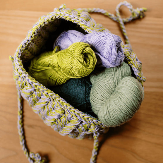 

Vitreous - Tasche aus Puffmaschen - Häkelset
3