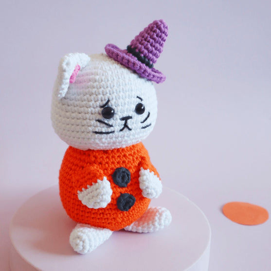 

Luna die Halloweenkatze
7