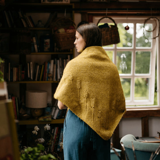 

Heart of Gold - Strukturiertes Dreieckstuch
4