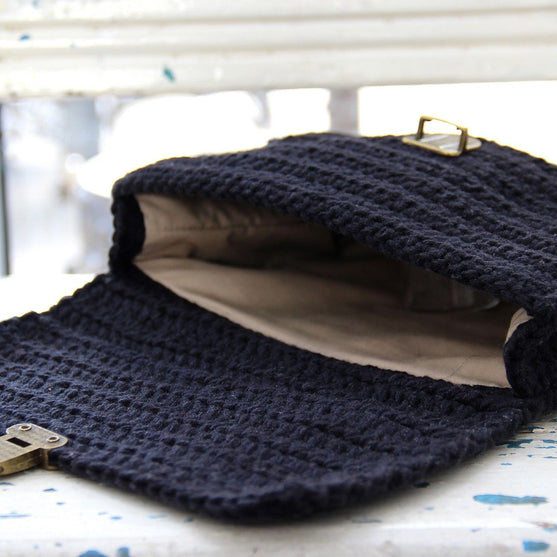 

Chanel Stitch Bag
3