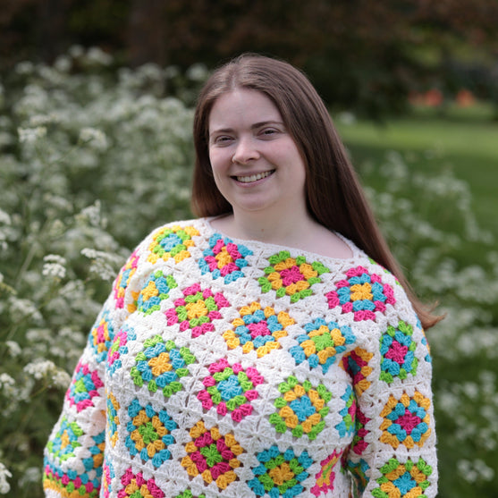

Flower Garden - Pullover
3