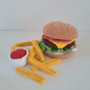 

Hamburger und Pommes
1