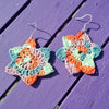 

Bloom Earrings - Drei Paar Häkelohrringe
3