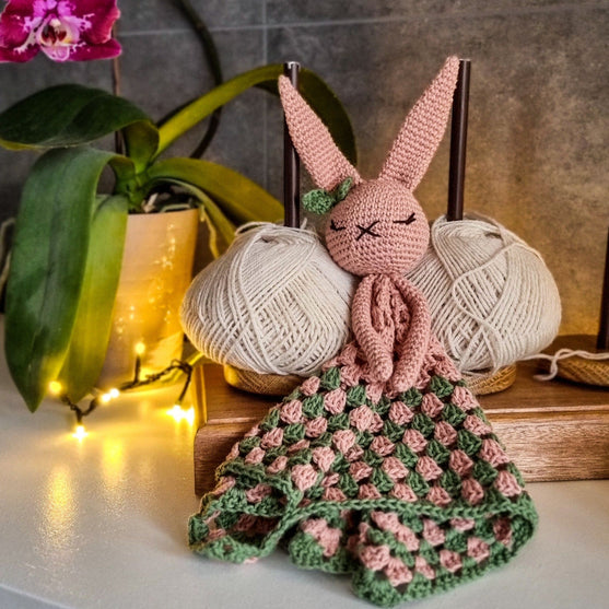 

Baby Häschendecke - Baby Schmusetuch
2