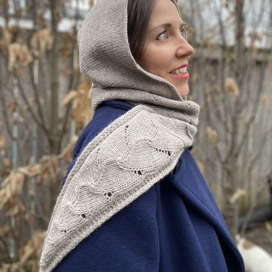 

Windswept - Kapuzenschal
1