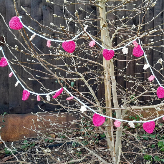 

Blossom Heart - Girlande
1