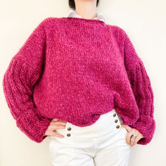 

Cloud Pullover
7