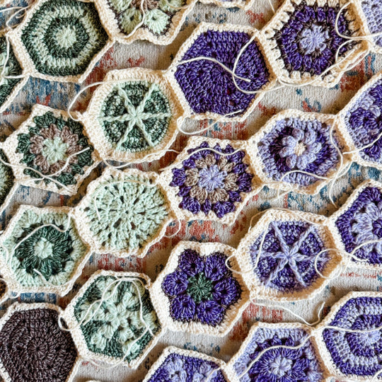 Aura - Motivdecke - #FrostandBloomCAL