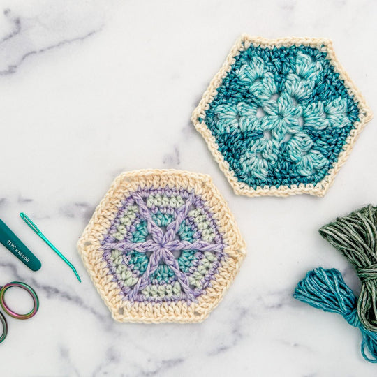 Aura - Motivdecke - #FrostandBloomCAL