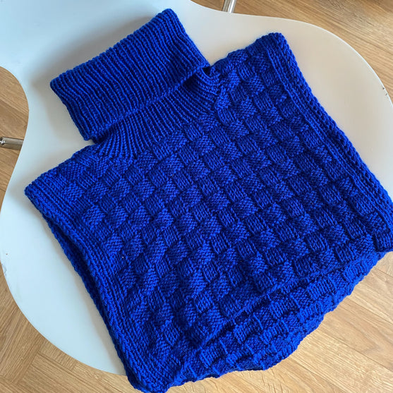 

Easy Square Neck 
3