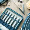 

Betula austauschbares Rundstricknadel-Set Deluxe – Cerulean - Hobbii
10