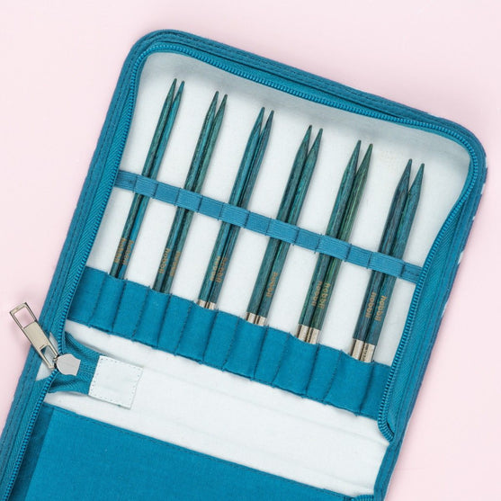 

Betula austauschbares Rundstricknadel-Set Essential – Cerulean - Hobbii
2