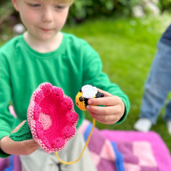 

Bumblebee - Ballfangspiel
5