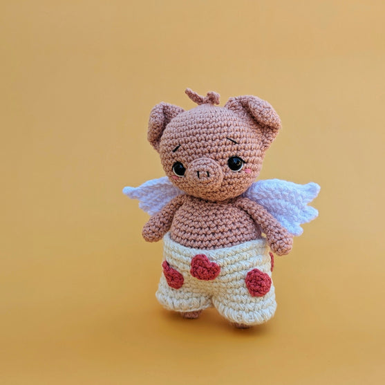 

Cupid Piglet - Amigurumi
1