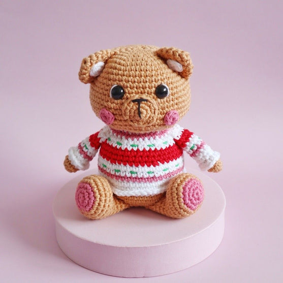 

Billy, der festliche Teddy
1
