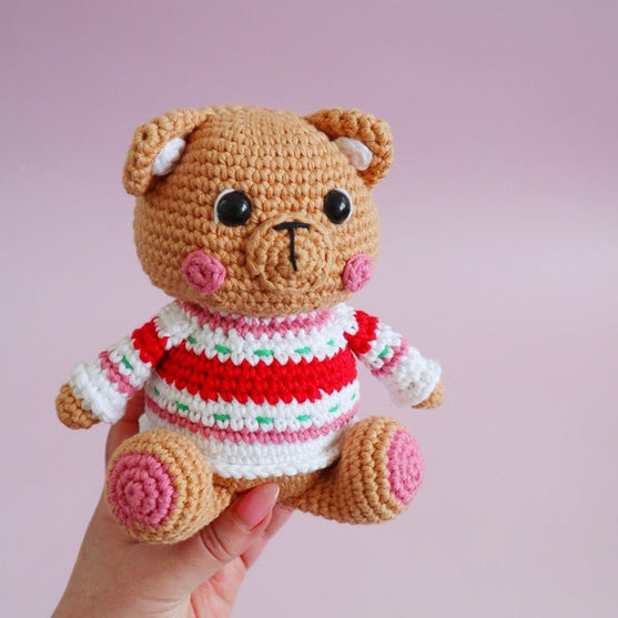 

Billy, der festliche Teddy
5