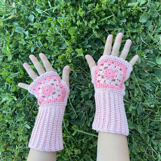 

Dahlia - Fingerlose Handschuhe
3