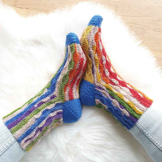 

Coastal Wave Socks - Socken
2