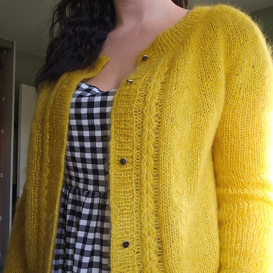 

Feather - Cardigan
3