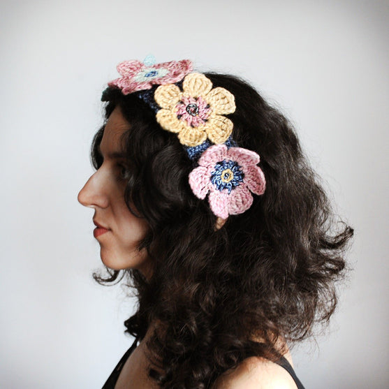 

Aurora Flower Crown – Haarreif
1