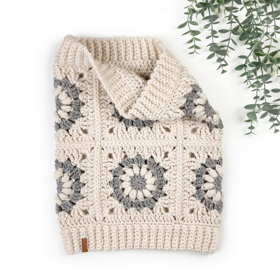 

Camellia - Rundschal
4