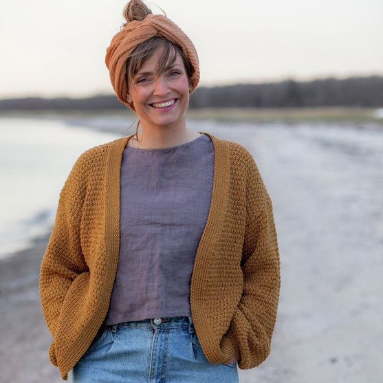 

437-16 Strickjacke Vilja
1