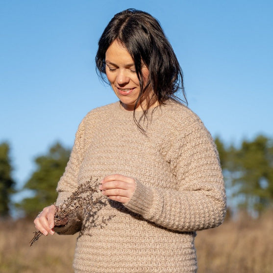 

Rosebuds All Over - Pullover
1