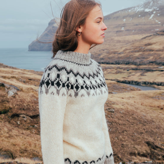 

Tundra - Pullover
4