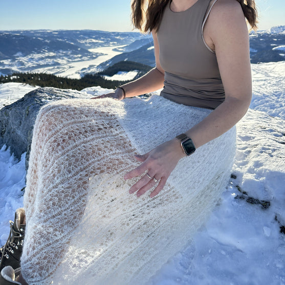 

Falling Leaves - Rock
2