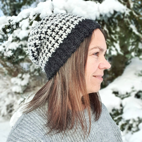 

Houndstooth Harmony - Mütze
1