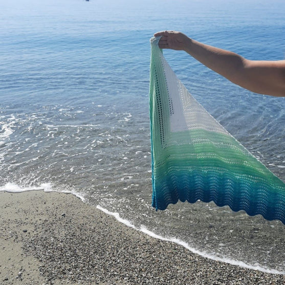 

Waves - Dreieckstuch
2