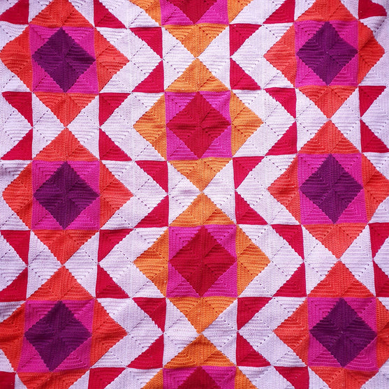 

Sunset in Stitches - Decke
3