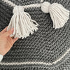 

Festive Tassels - Weihnachtsbaumdecke
4