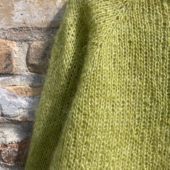 

Summer Lotus - Pullover
5