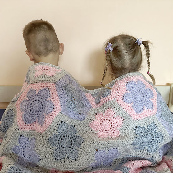 

Cozy Hexi Flower - Decke
4