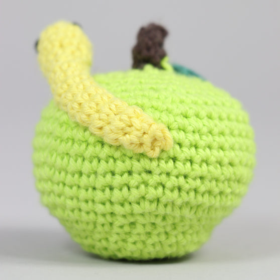 

Apfel mit Wurm
4