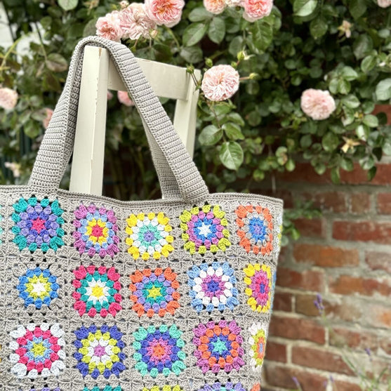 

Flower Square - Tasche
4