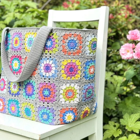 

Flower Square - Tasche
7