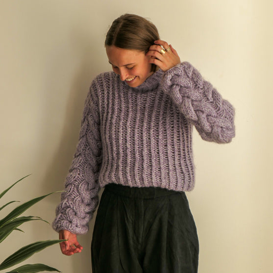 

Cable Babe - Pullover
1