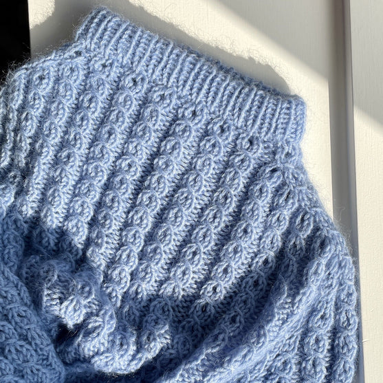 

Easy Twist Sweater - Pullover
3
