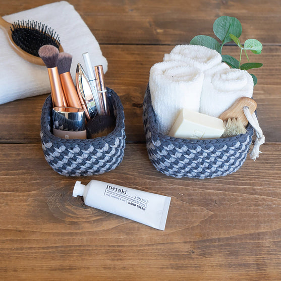 

Oblique Lines Stripes - Viereckige Körbchen
1