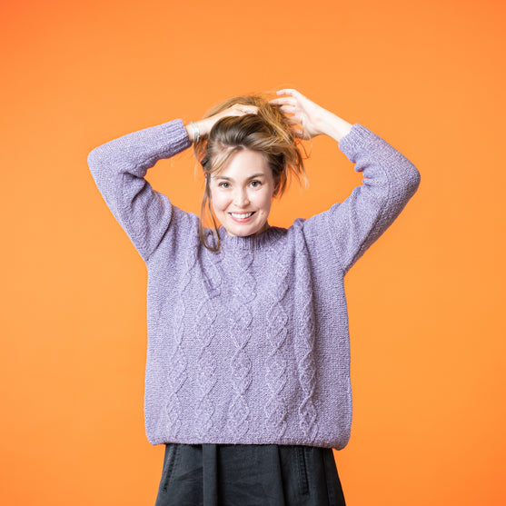 

Lively Lone - Sweater
3