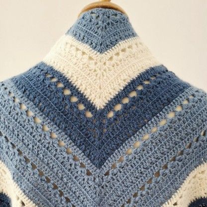 

Whispering Frost - Schal
4